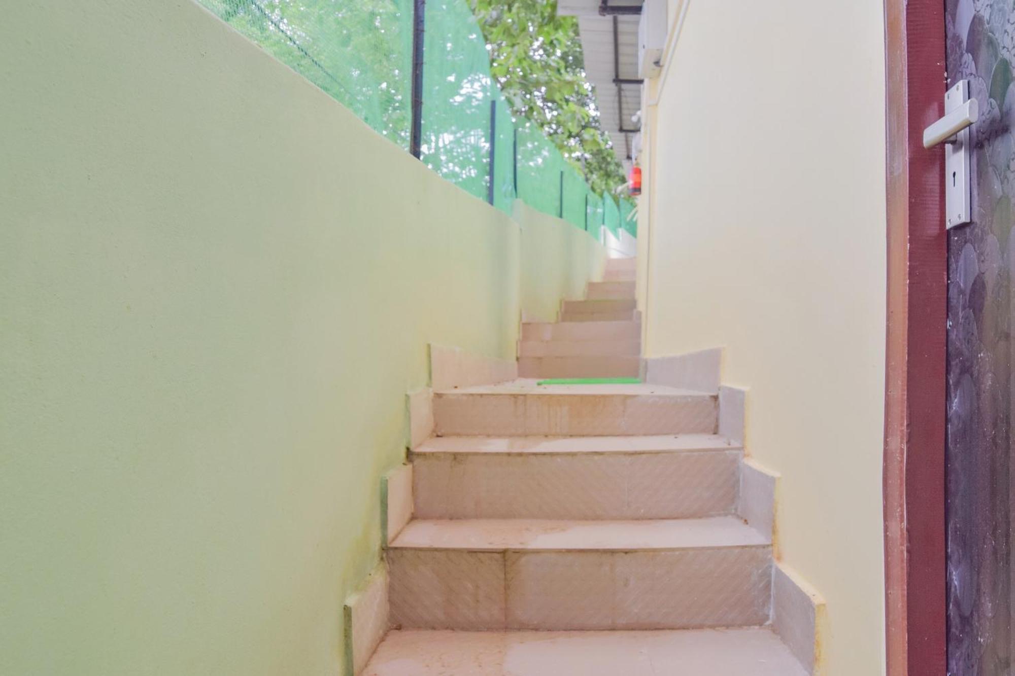 Hotel O Darshini Homes 구와하티 외부 사진